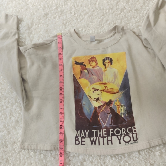 Old Navy Sz L Oversize Cropped Licensed Pop Culture Grafic Star Wars Sweater - Picture 4 of 11